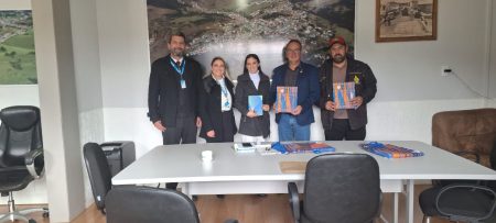Reunião com a Caixa Econômica Federal Fortalece Parcerias para o Desenvolvimento Local de Bom Jardim da Serra.